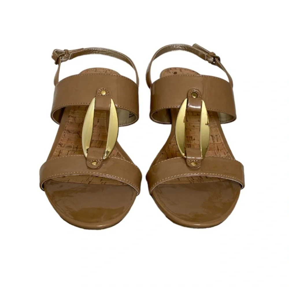 Bandolino features •step